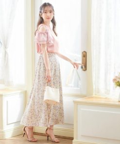 alotta 【接触冷感】肩開き2WAYフリルデザイントップス