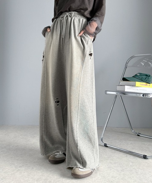 classicalelf スウェットパンツ ジャージ 個性派の1本。ヴィンテージ&ダメージ加工ワイドシルエット裏毛スウェットパンツ レディース - 画像 (3)