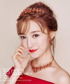 花嫁 ヘッドドレス ティアラ 結婚式 安い 髪飾り カチューシャ ネックレス ブライダル イヤリング 3点セット 演奏会/二次会/披露宴/発表会