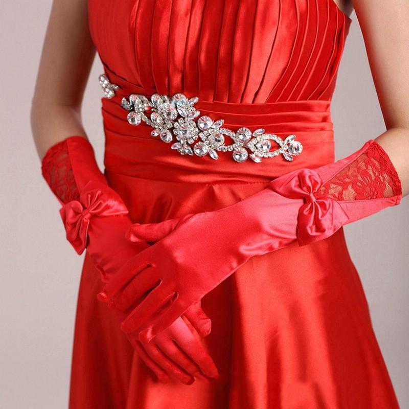 plusnao ウエディンググローブ サテングローブ ミディアム丈 ドレス手袋 レディース 婦人用 ブライダル小物 レース リボン 光沢感 おしゃれ かわいい エレガ - 画像 (2)