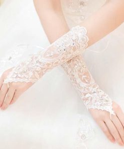 スパンコール＆ラインストーン付き レース ワンフィンガー 編上げグローブ/手袋 白 ホワイト ウェディンググローブ 結婚式 ブライダル 衣装 衣裳