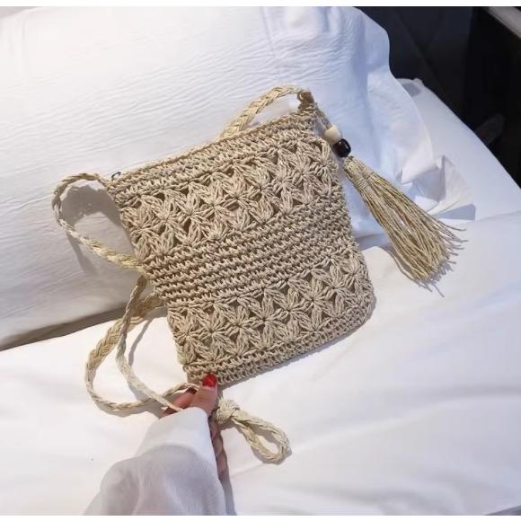 かごバッグ ショルダー レディース 肩掛け 斜めがけ 草編みバック フリンジ 草編み 軽量 おしゃれ 巾着付き かわいい 旅行 リゾート - 画像 (6)